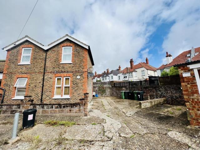 Flat for rent in Eastbourne, East Sussex