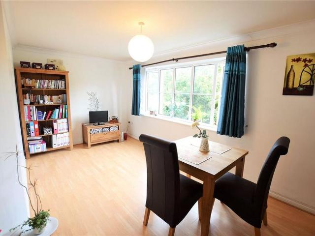 Apartment for rent in Sunninghill and Ascot, Ascot
