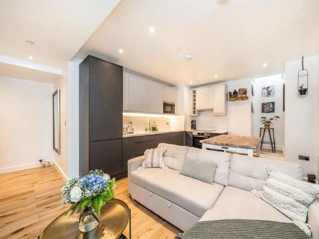 Apartment for rent in London Borough of Lewisham, Deptford