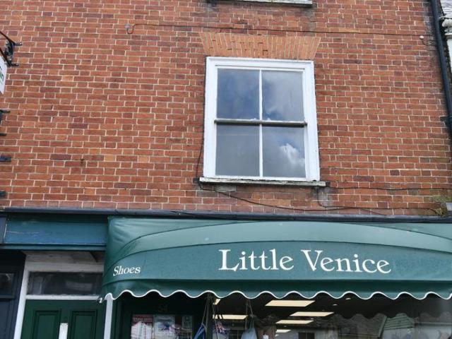 Flat for rent in Littletown, Budlake