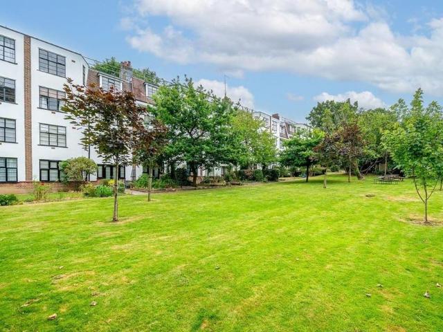 Apartment for rent in Colney Hatch, Isle Of Man