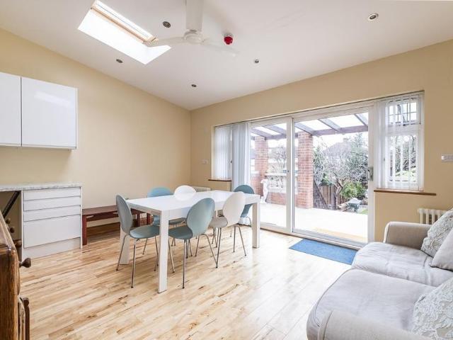 Apartment for rent in London Borough of Hounslow, Osterley