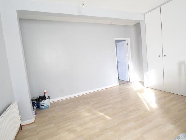 Apartment for rent in Brompton, Gillingham