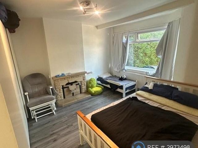 Flat for rent in South Harrow, Greater London