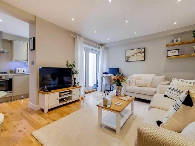 Apartment for rent in London Borough of Wandsworth, Greater London
