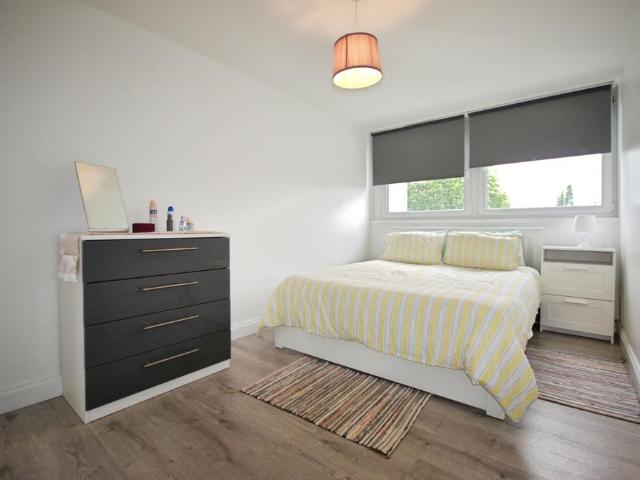 Flat for rent in London Borough of Hounslow, Greater London
