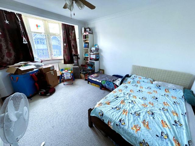 Flat for rent in Barkingside, Greater London