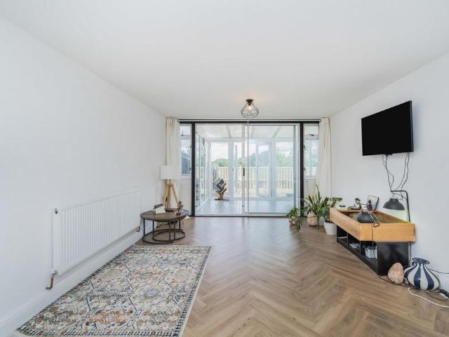 Apartment for rent in Greater London