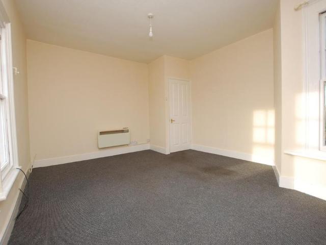 Apartment for rent in Lower Ascott, Wing