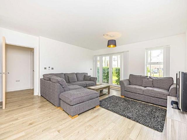Apartment for rent in Spelthorne, Surrey
