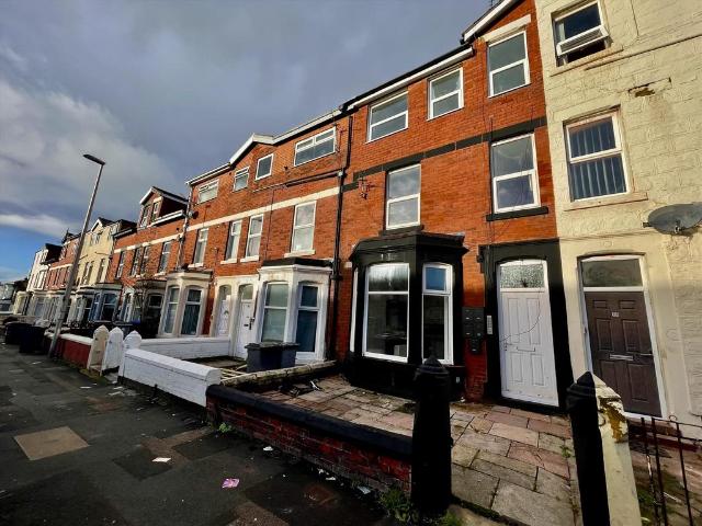 Flat for rent in Revoe, Blackpool