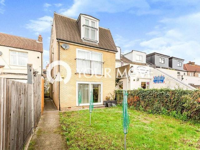 Apartment for rent in Swanscombe and Greenhithe, Monks Orchard