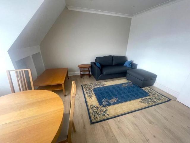 Apartment for rent in Burnt Oak, Greater London
