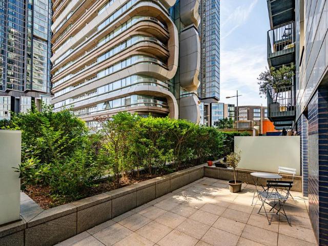Flat for rent in Hoxton, Greater London