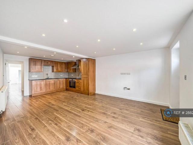 Apartment for rent in North Watford, Hertfordshire