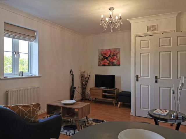 Apartment for rent in Littlecote, West Sussex