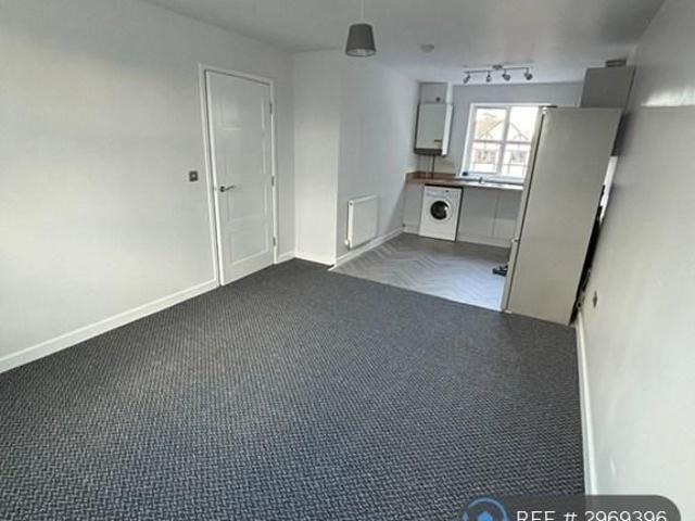 Apartment for rent in Saltney, Wales