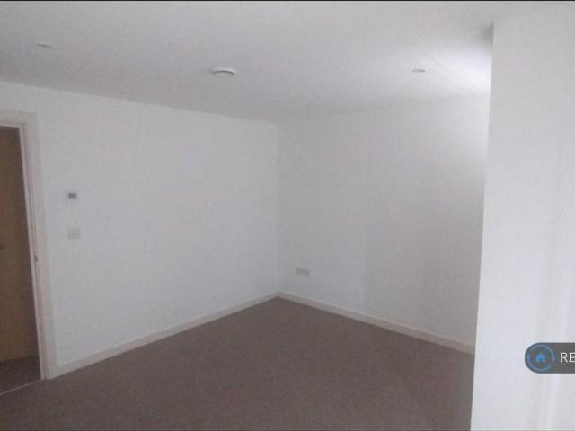 Apartment for rent in Yiewsley, Greater London