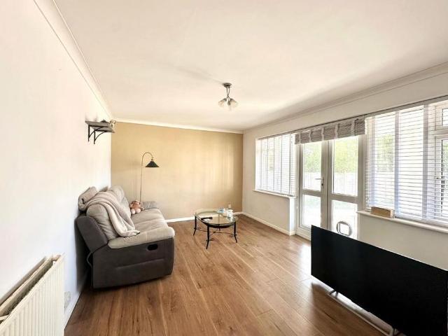 Apartment for rent in Willingdon and Jevington, Cross In Hand