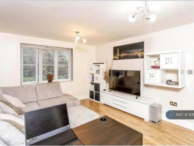 Apartment for rent in London Borough of Croydon, Waddon