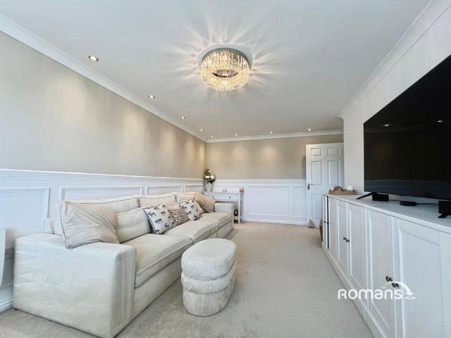 Apartment for rent in Daws Hill, Cressex