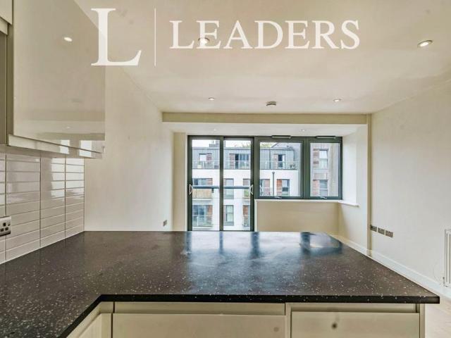 Apartment for rent in Roffey, Horsham