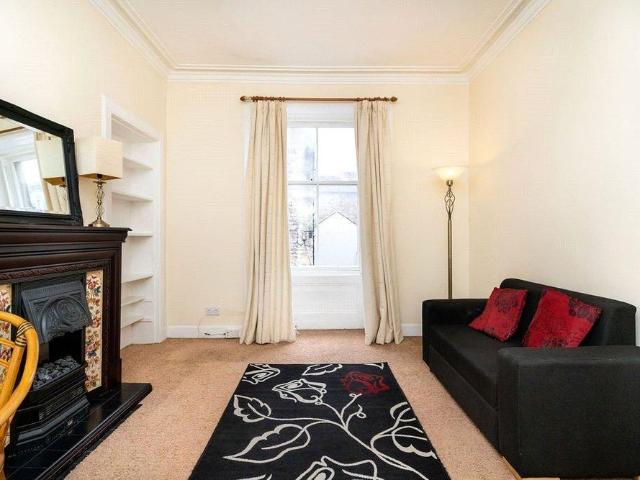 Apartment for rent in Gayfield, Broughton