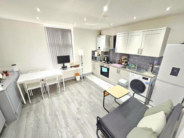 Flat for rent in Georgia, Greater Manchester