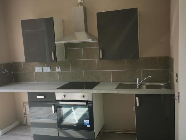 Flat for rent in Sirhowy, Wales