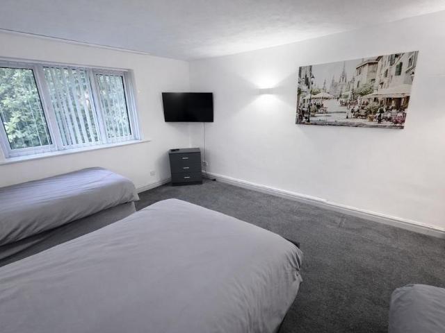 Apartment for rent in Denshaw, Oldham