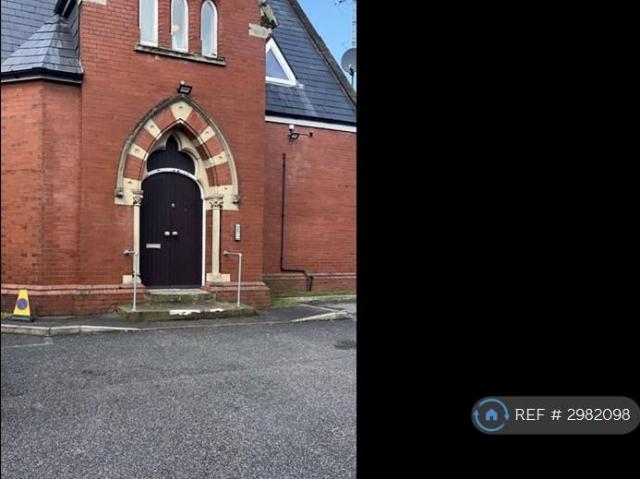 Flat for rent in Orrell Park, Calderstones