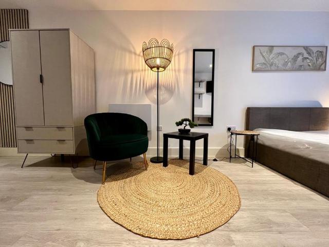 Apartment for rent in Lenton Abbey, Haddon