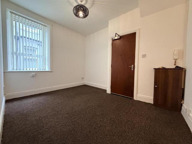 Flat for rent in Foxhall, Blackpool