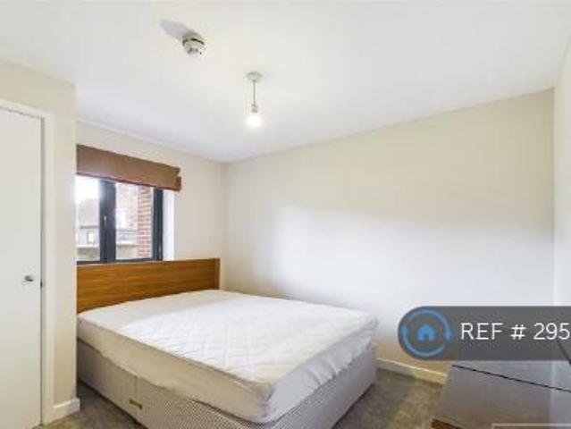 Flat for rent in Reading