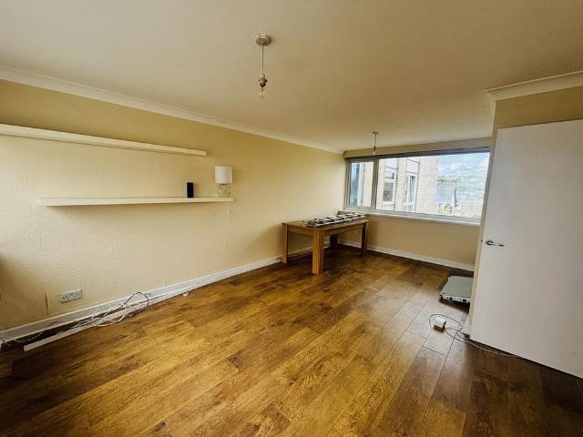Apartment for rent in The Knap, Barry