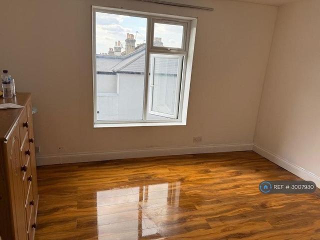 Apartment for rent in London Borough of Croydon, Thornton Heath