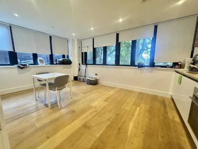 Apartment for rent in Lakenham, East Bank
