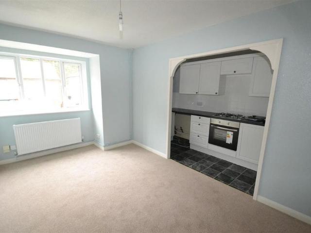 Apartment for rent in Redhill, Reigate and Banstead