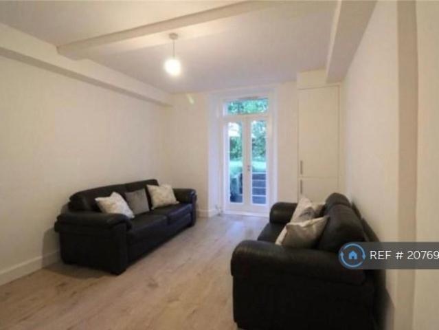 Apartment for rent in Hillside, City of Edinburgh