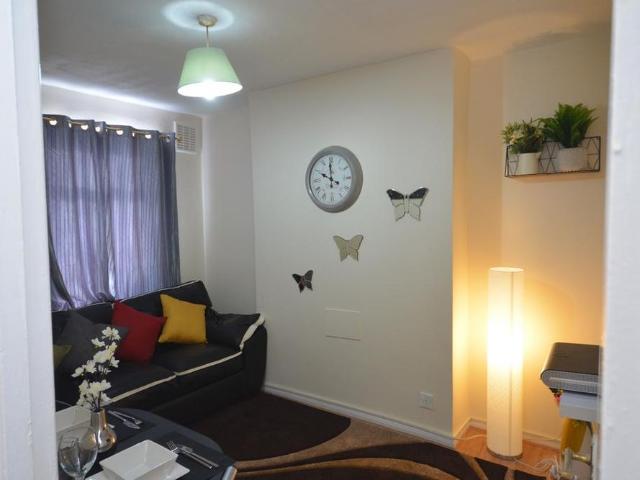 Apartment for rent in London Borough of Newham, Greater London