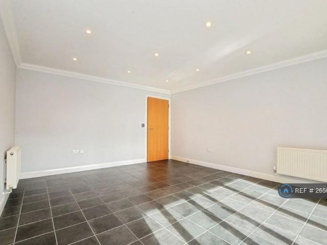 Apartment for rent in The Cedars Estate, Three Rivers