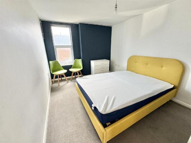 Apartment for rent in Brompton, Gillingham