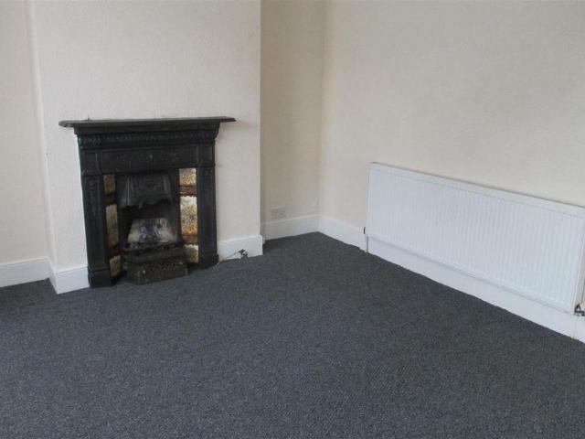 Apartment for rent in Upton Park, Greater London