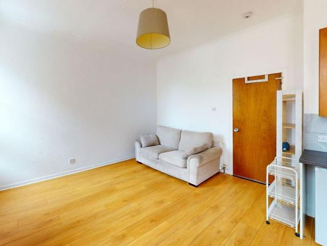 Apartment for rent in Glenburn, Scotland