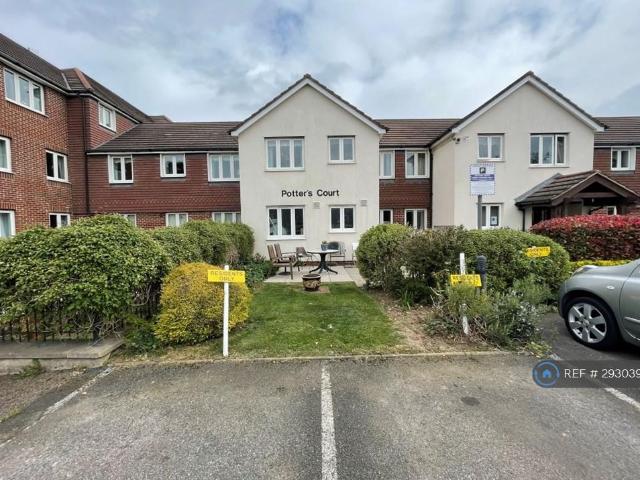Flat for rent in Potters Bar, Hertfordshire