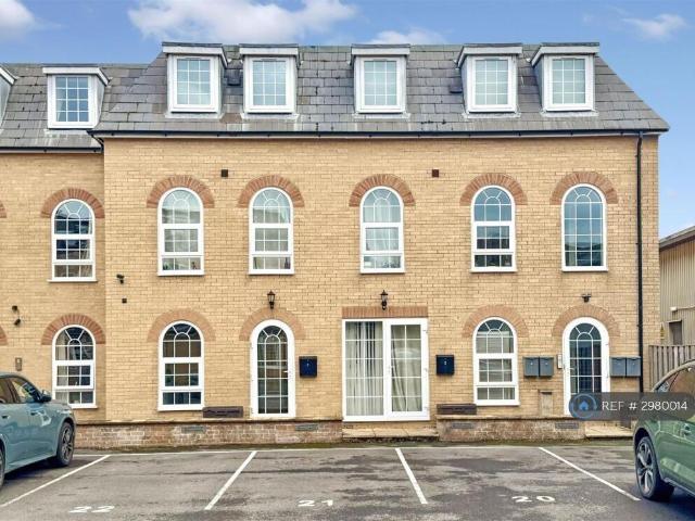 Flat for rent in Fossebridge, Gloucestershire