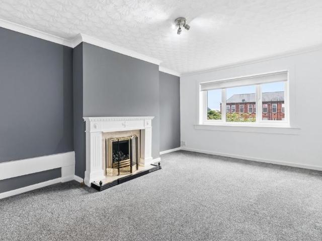 Apartment for rent in Dumbarton, Scotland