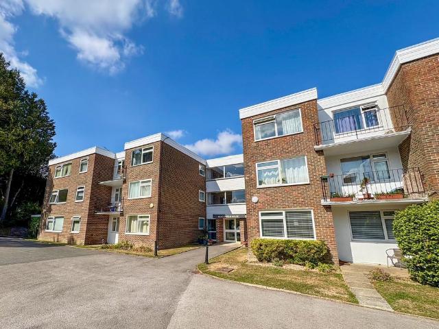 Flat for rent in Cross In Hand, East Sussex