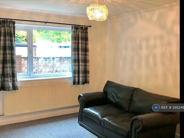 Apartment for rent in Deepdale, Higher Bartle