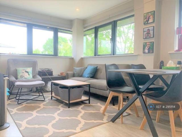 Apartment for rent in Batchworth